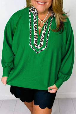 Green Plus Size Contrast Leopard Trim Split Neck Puff Sleeve Blouse