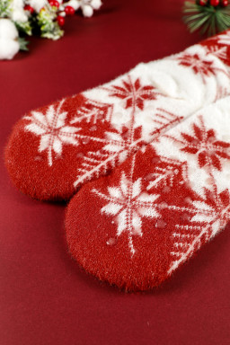 Fiery Red Christmas Snowflake Fuzzy Non-Slip Socks