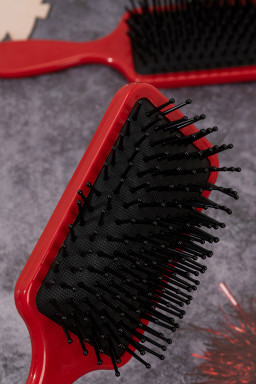 Racing Red Christmas Themed Air Cushion Comb