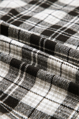 Black Plaid Print Chest Pockets Buttoned Shirt