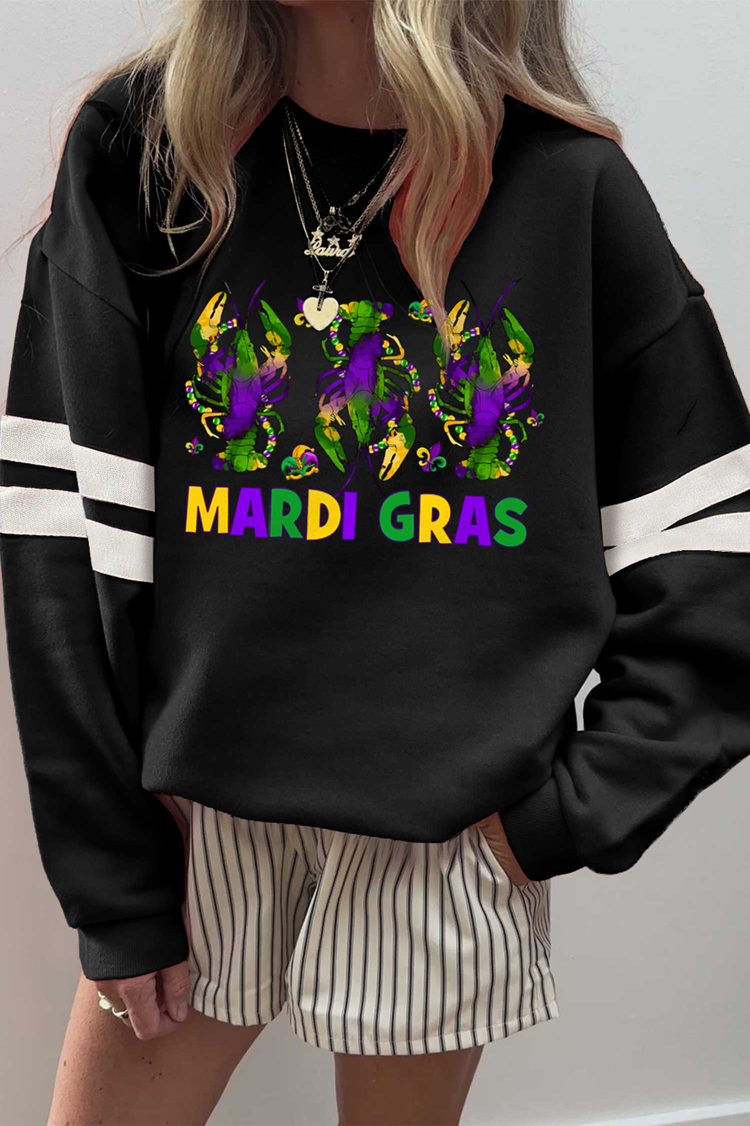 Dessuadora negra MARDI GRAS Crayfish Printed Varsity amb espatlles caigudes i ratlles