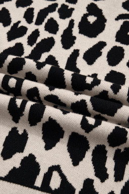 Black Leopard Print High Neck Short Sleeve Sweater