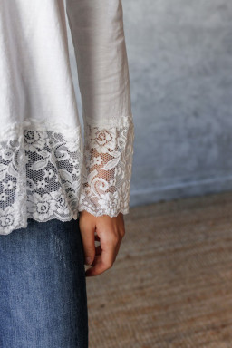 White Lace Trim V Neck Cuffed Long Sleeve Loose Top