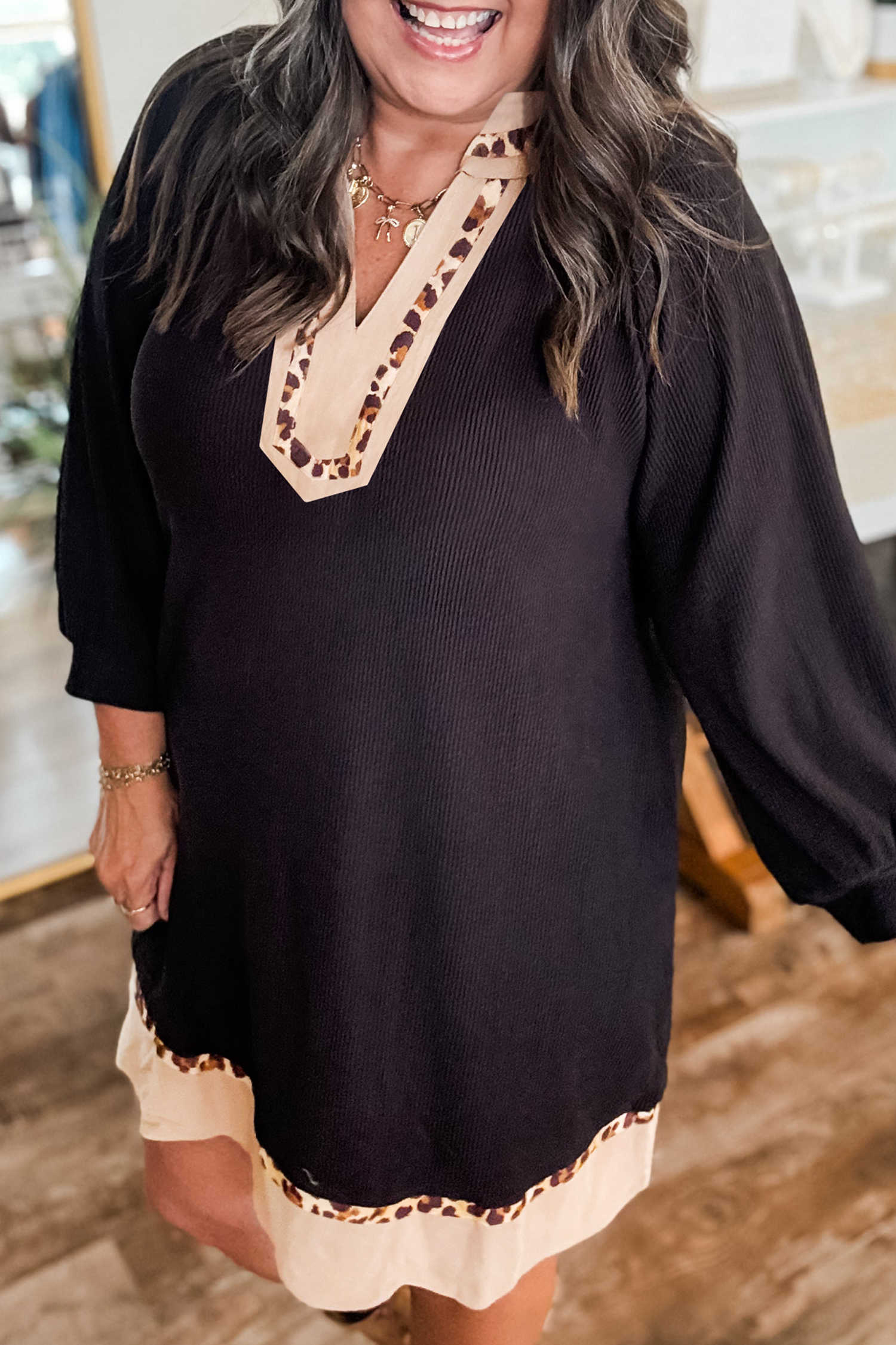 Vestit de canalé de talla gran amb rivet de lleopard i blocs de color en contrast negre