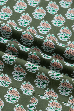 Green Contrast Striped Frilled Collar 3/4 Sleeve Plus Size Floral Dress