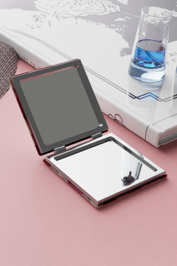 Light Pink Heart Printed Double-Sided Folding Portable Square Mini Mirror