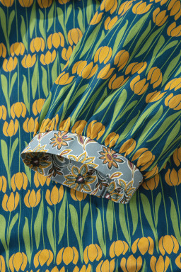 Green Plus Size Mixed Floral Print Striped Trim Loose Mini Dress