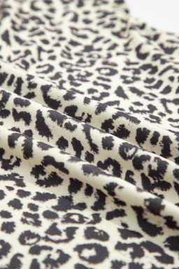 White Contrast V Neck Varsity Short Sleeve Leopard Top