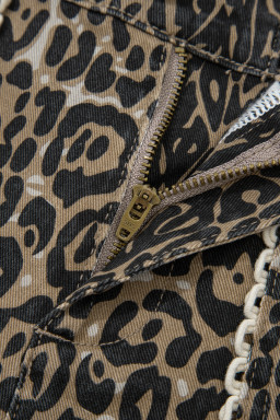 Khaki Contrast Scalloped Lace Trim Leopard Denim Shorts