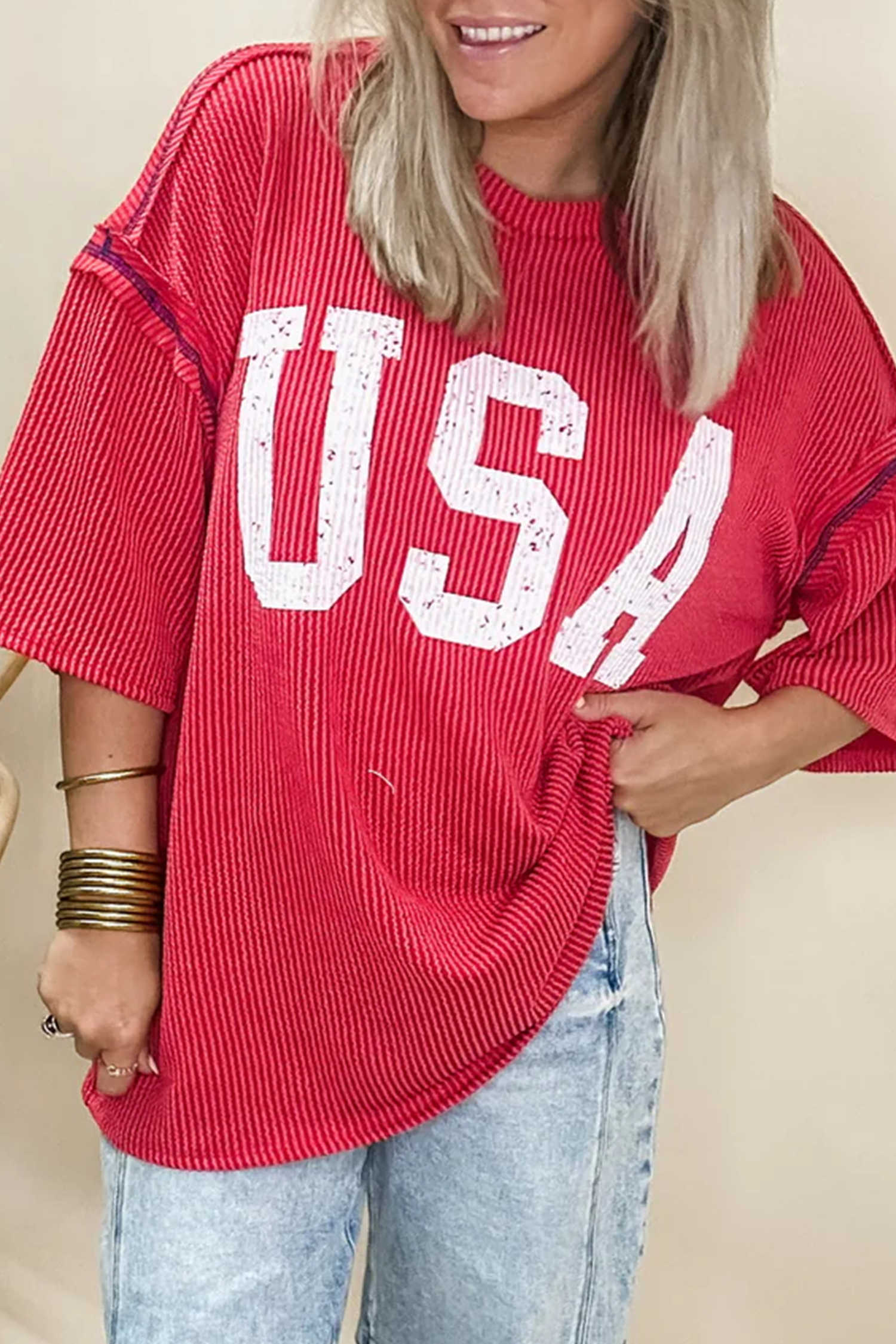 Top de canalé ample de mitja màniga amb estampat vermell ardent dels EUA