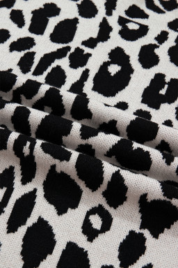 Black Plus Size Leopard Print High Neck Short Sleeve Sweater