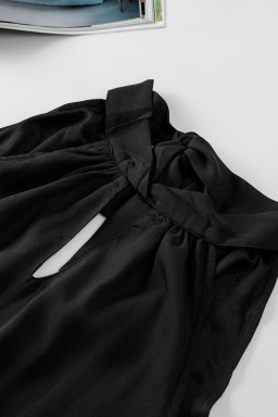 Black Keyhole Halter Neck Tank