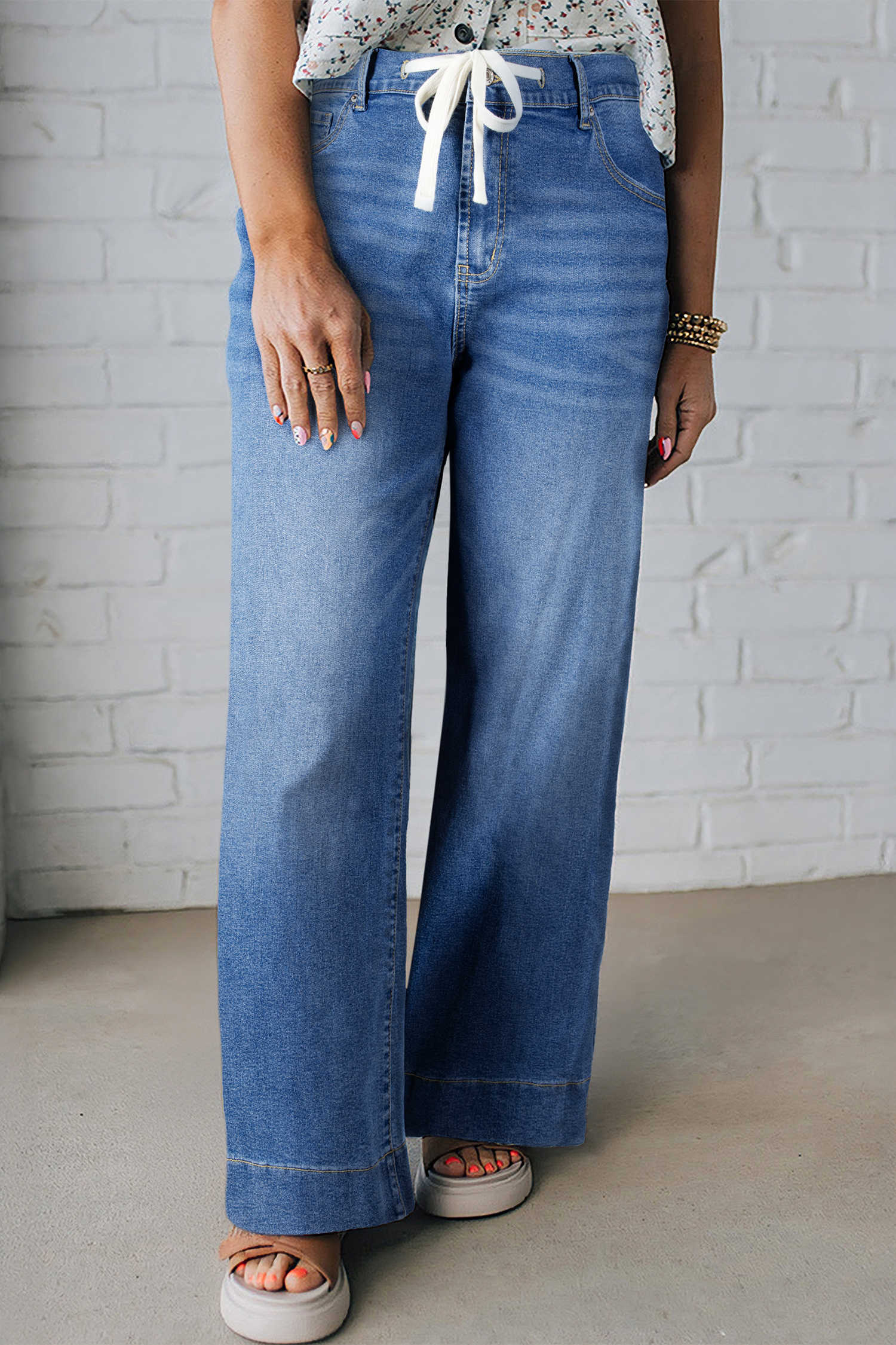 Light Blue Acid Wash Contrast Lace-up Plus Size Jeans