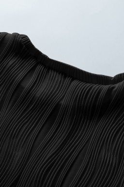 Black Solid Color Wavy Textured Plus Size Tee