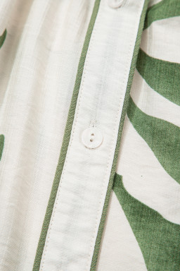 Green Leaf Print Short Balloon Sleeve Shirt