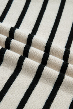 Black Stripe Bow Applique Short Sleeve Sweater