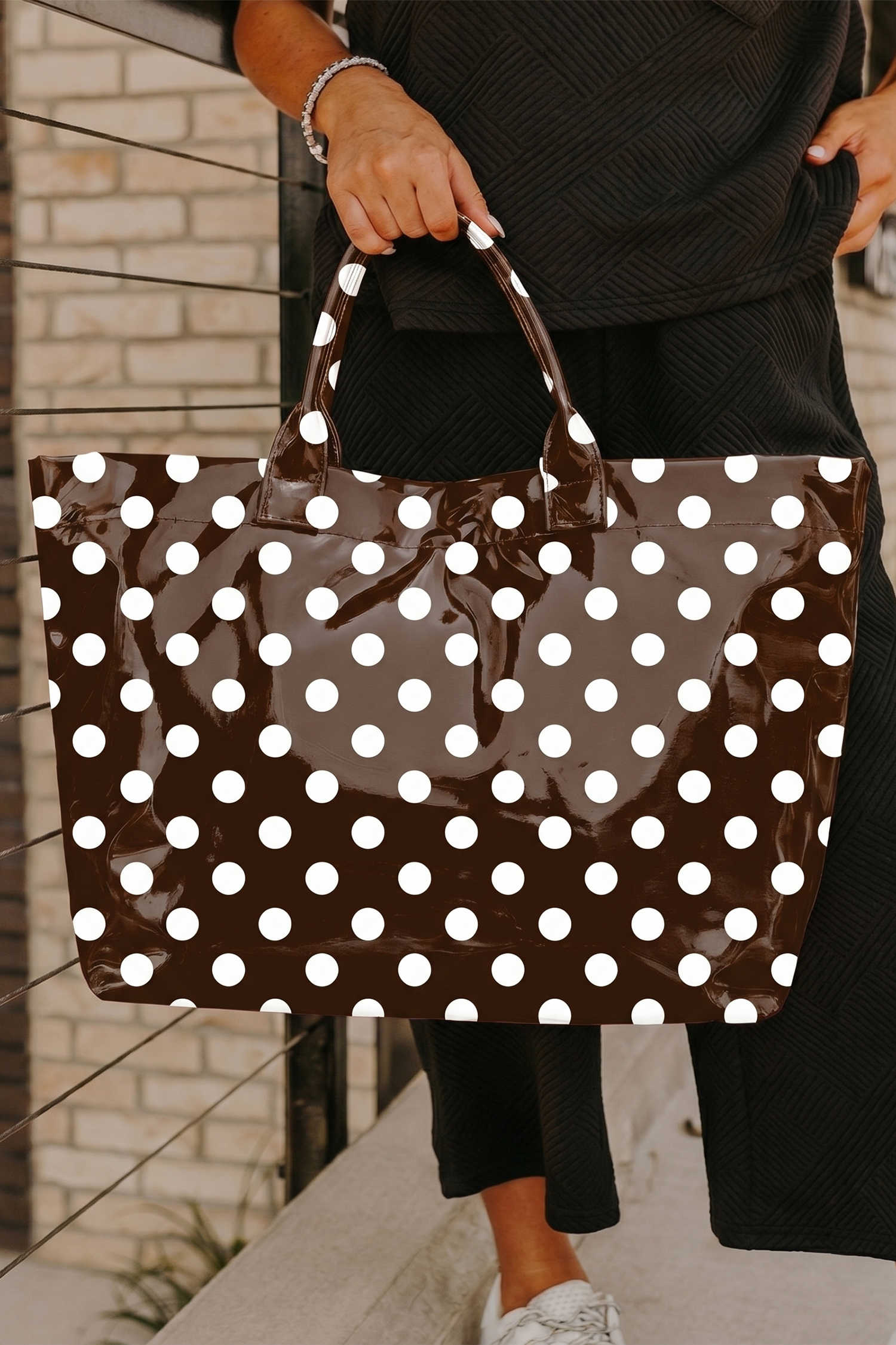 Color black Handbags