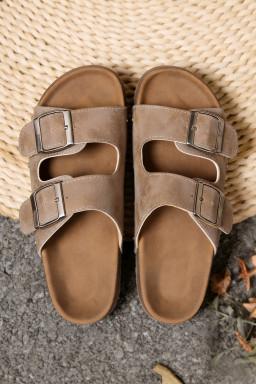 Slippers wholesale