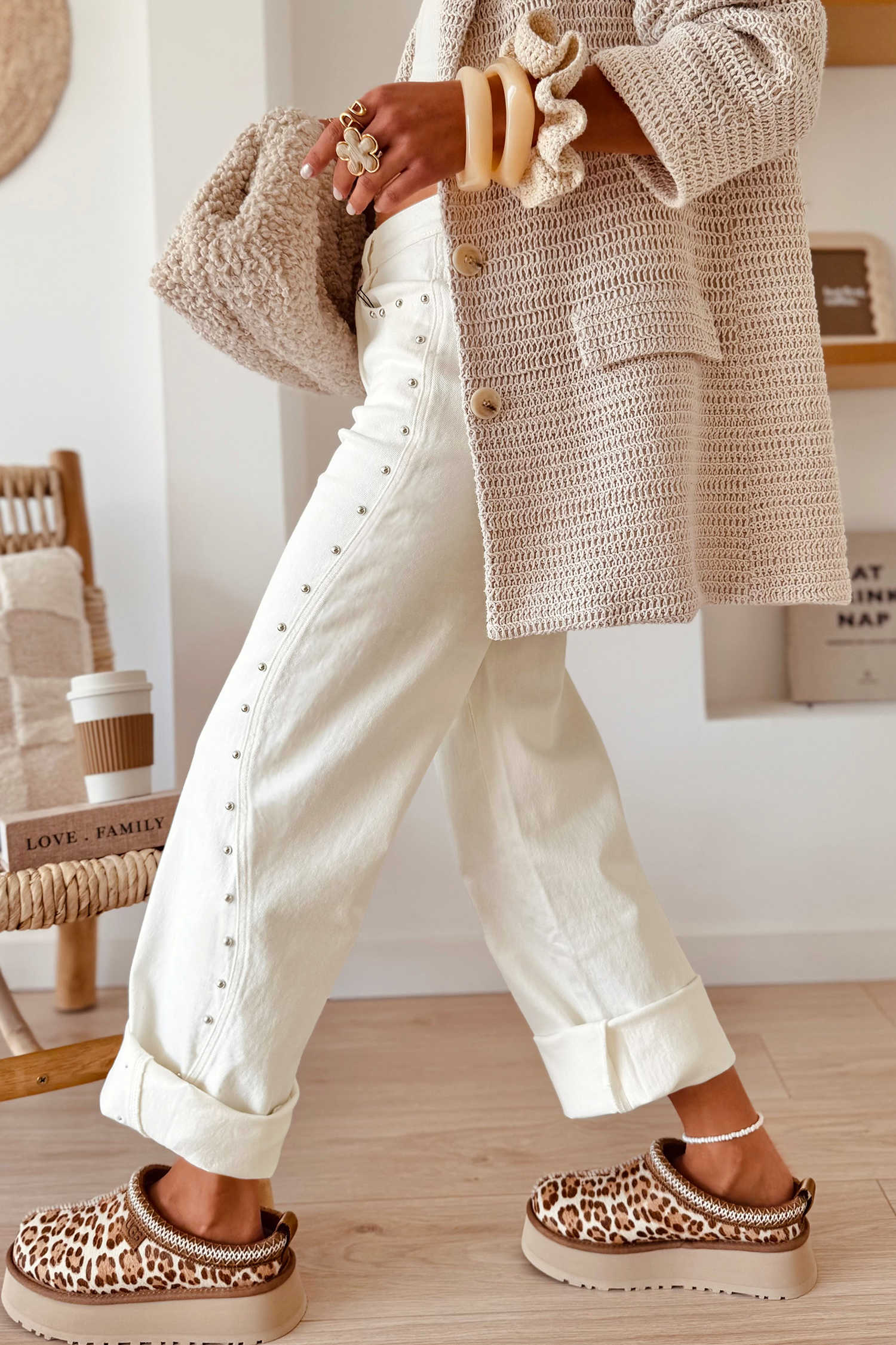 White Side Seam Rivet Detail Ankle Length Casual Jeans
